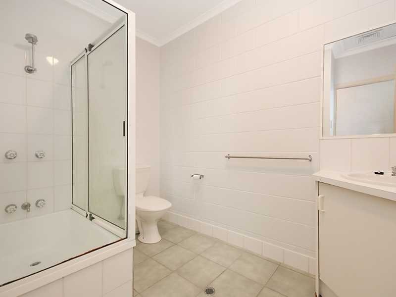 2/112 Aumuller Street, Bungalow QLD 4870