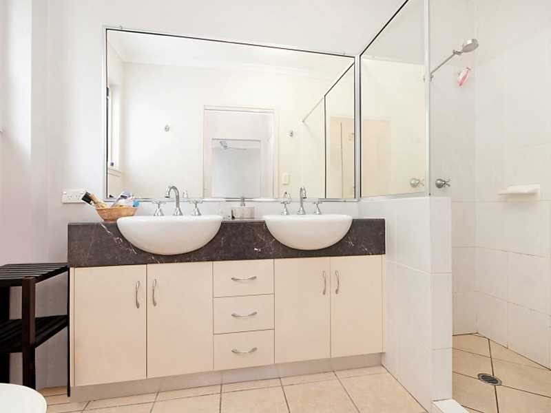 3/15 Thomas Street, Cairns North QLD 4870