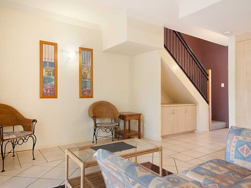 3/10 Digger Street, Cairns North QLD 4870