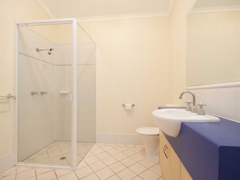 3/10 Digger Street, Cairns North QLD 4870