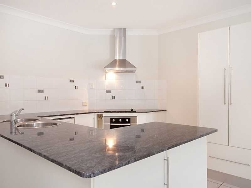 6/72 Digger Street, Cairns North QLD 4870