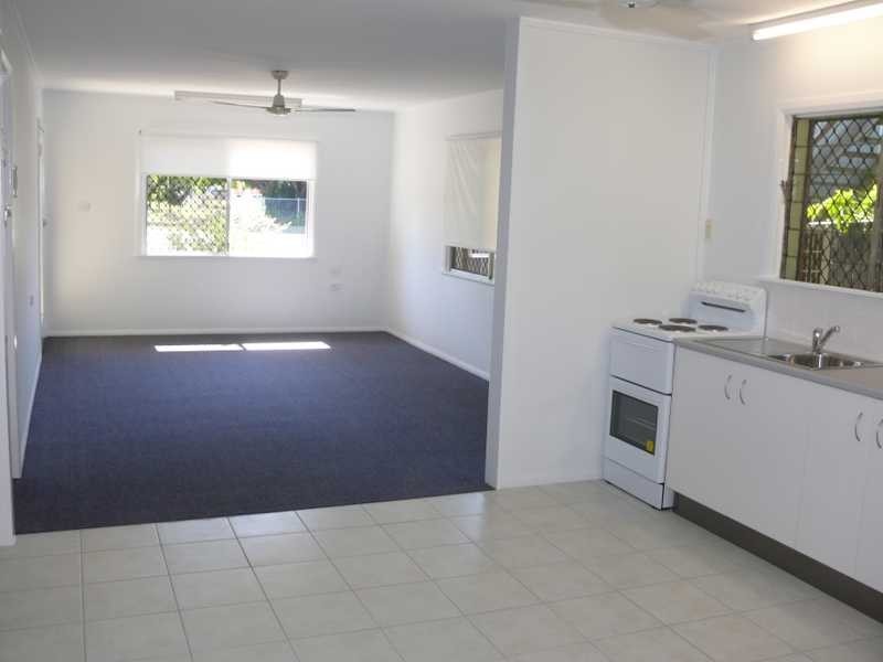 107 Tills Street, Westcourt QLD 4870