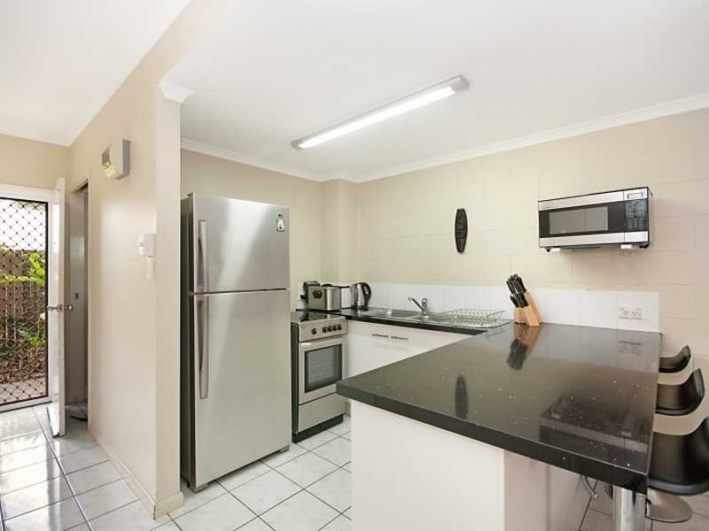 4/8 Short Street, Redlynch QLD 4870