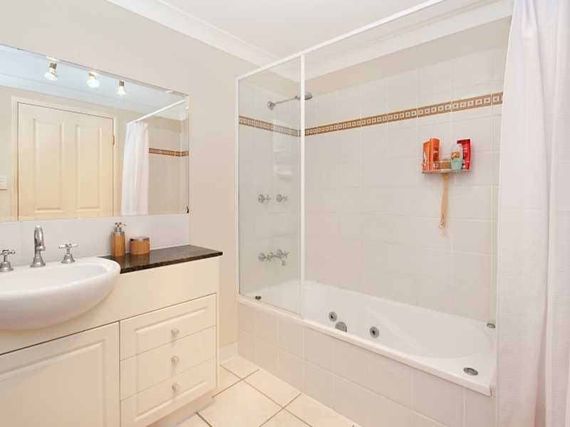 8/293 Esplanade, Cairns North QLD 4870