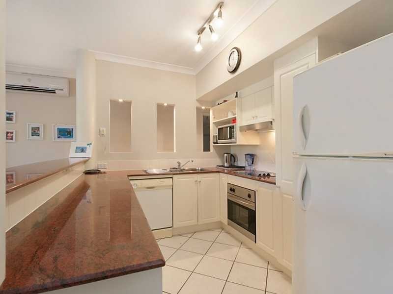 8/293 Esplanade, Cairns North QLD 4870