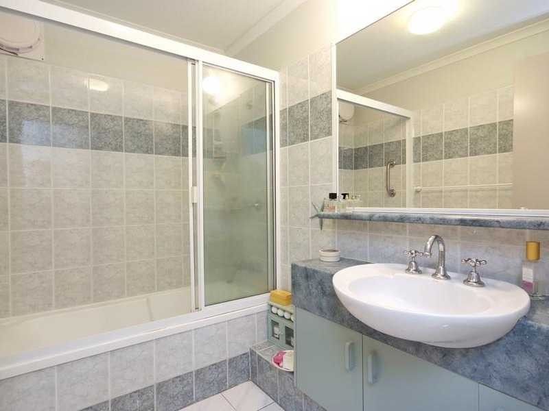 6/10 Brown Street, Woree QLD 4868