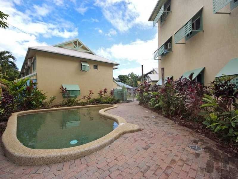 6/10 Brown Street, Woree QLD 4868