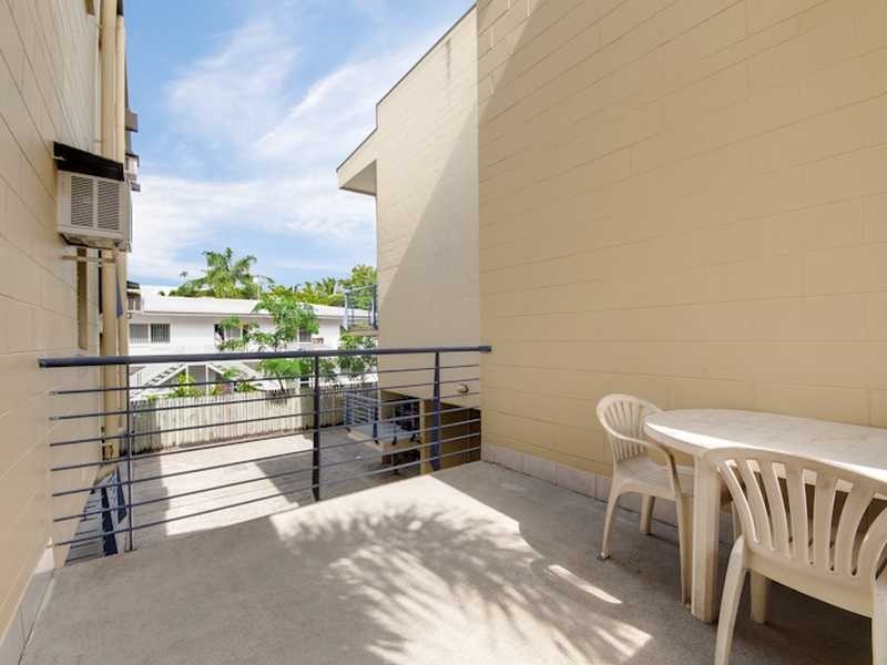 2/437 Draper Street, Parramatta Park QLD 4870