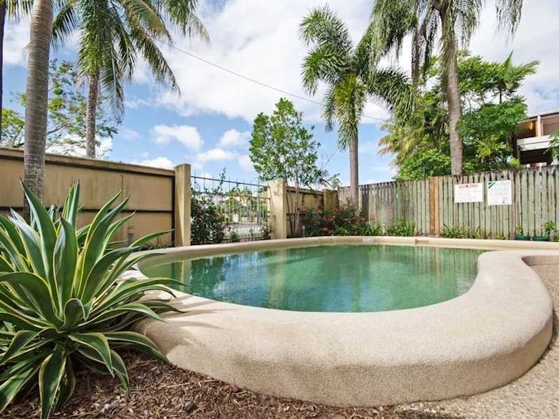 2/437 Draper Street, Parramatta Park QLD 4870