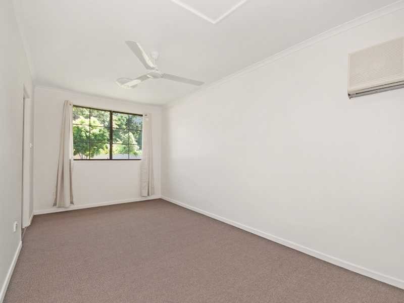 1 Skye Close, Edge Hill QLD 4870