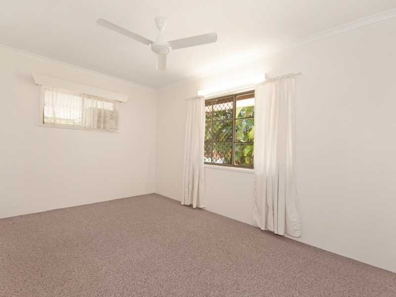 1 Skye Close, Edge Hill QLD 4870