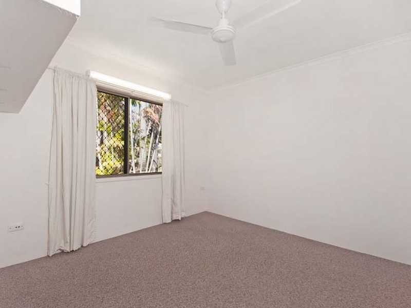 1 Skye Close, Edge Hill QLD 4870