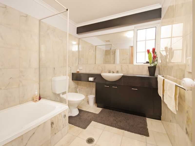 24/78-90 Digger Street, Cairns North QLD 4870