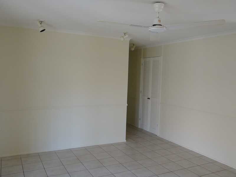 2/81 Upper Richardson Street, Whitfield QLD 4870