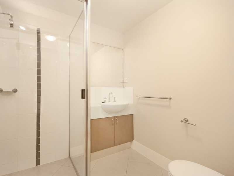 118/339 Lake Street, Cairns North QLD 4870