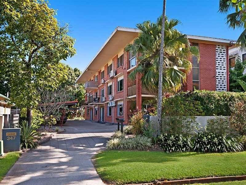 3/347 Lake Street, Cairns North QLD 4870