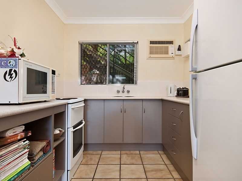 3/347 Lake Street, Cairns North QLD 4870