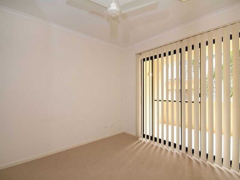 2/61 Minnie Street, Cairns QLD 4870