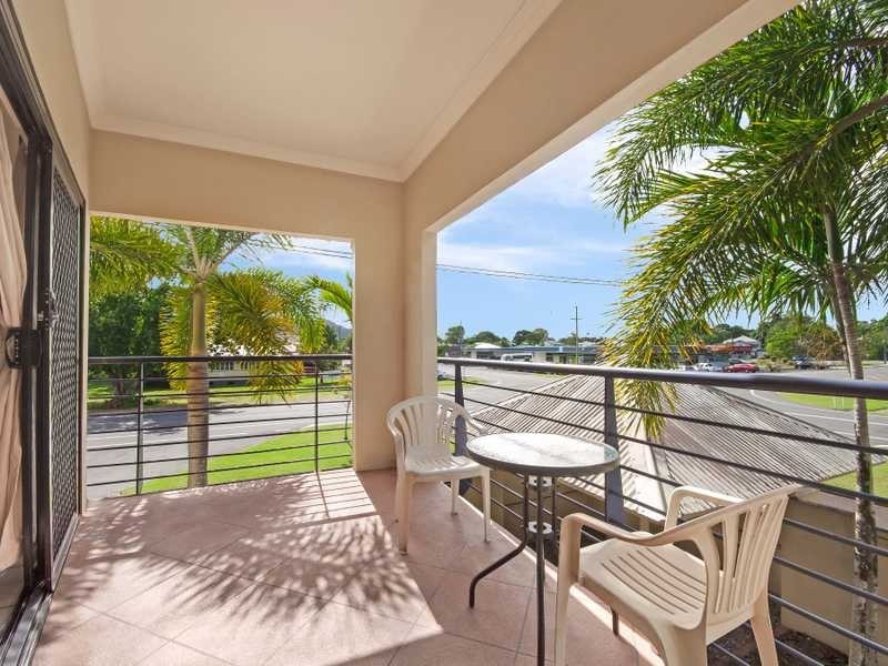 2/437 Draper Street, Parramatta Park QLD 4870