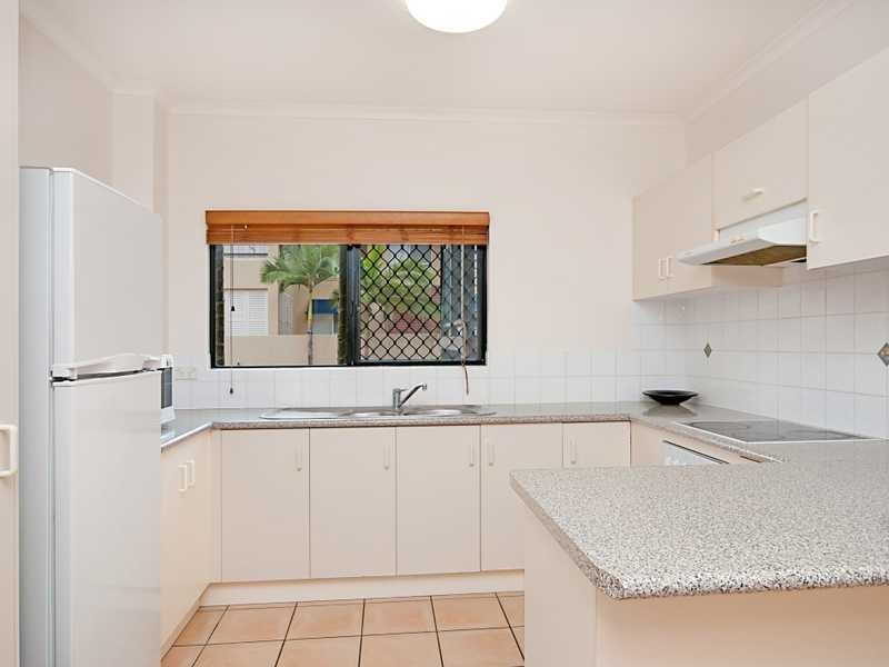 7/367 McLeod Street, Cairns North QLD 4870