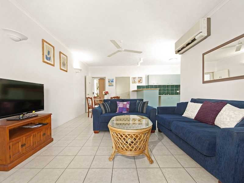 24/327 Lake Street, Cairns North QLD 4870