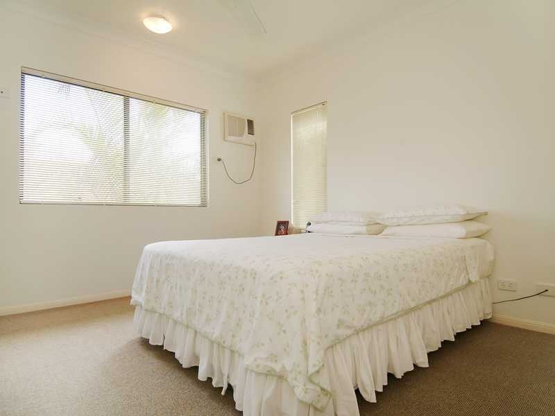 11/44 Pease Street, Cairns QLD 4870