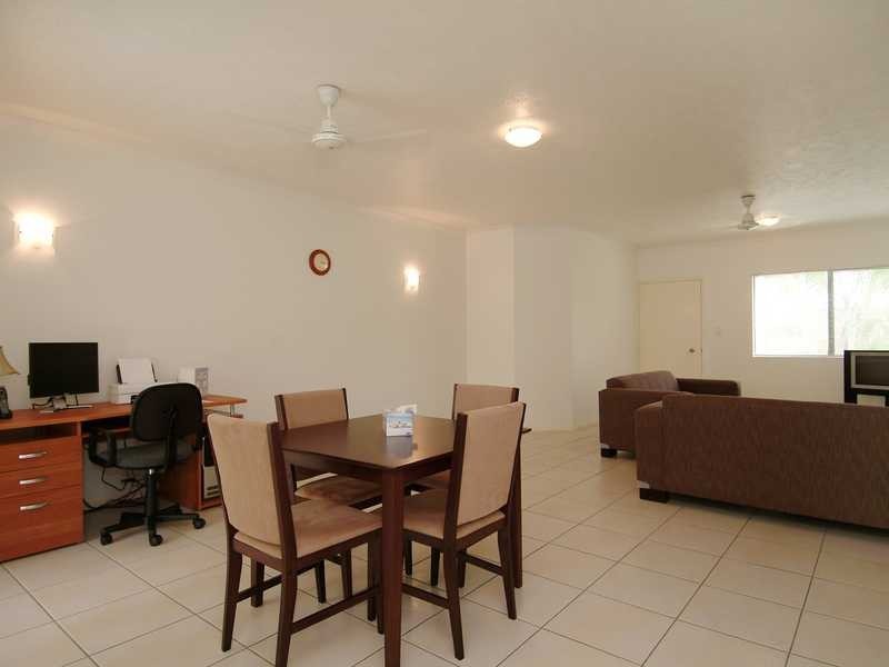 11/44 Pease Street, Cairns QLD 4870