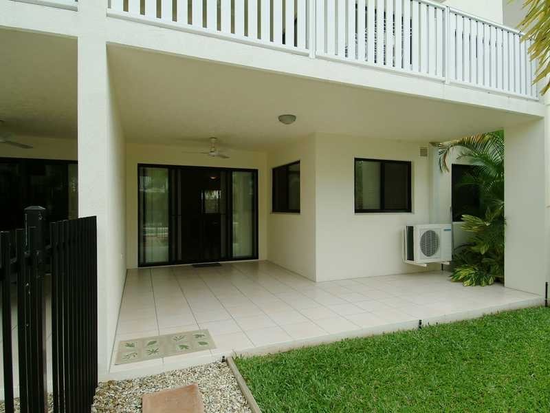 11/44 Pease Street, Cairns QLD 4870