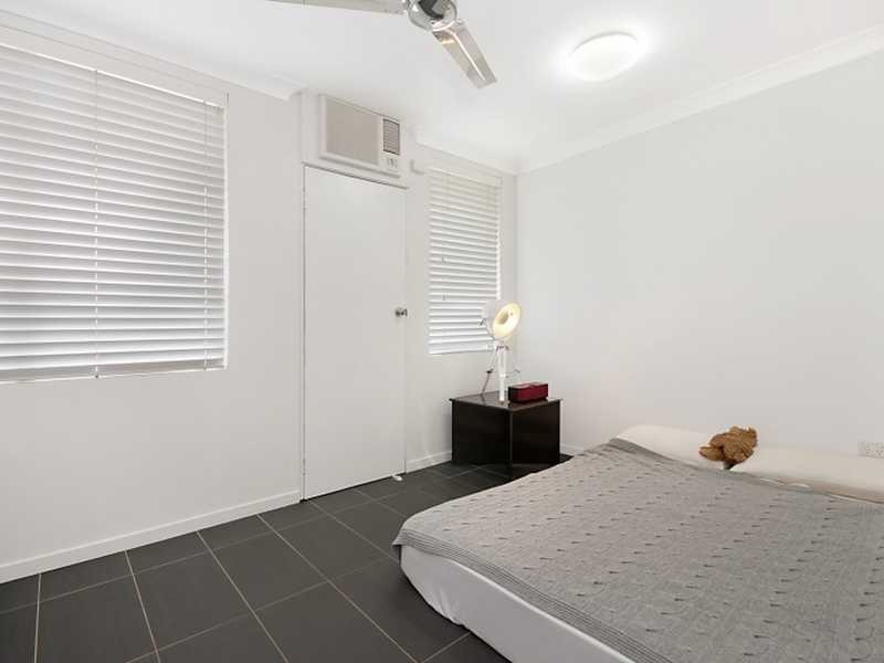 8/2 Kidston  Street, Bungalow QLD 4870