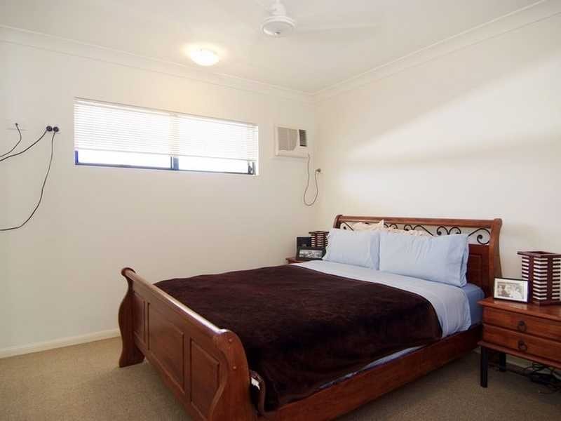 4/44 Pease Street, Cairns QLD 4870