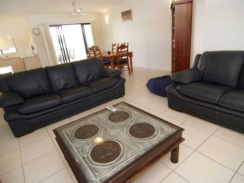 4/44 Pease Street, Cairns QLD 4870