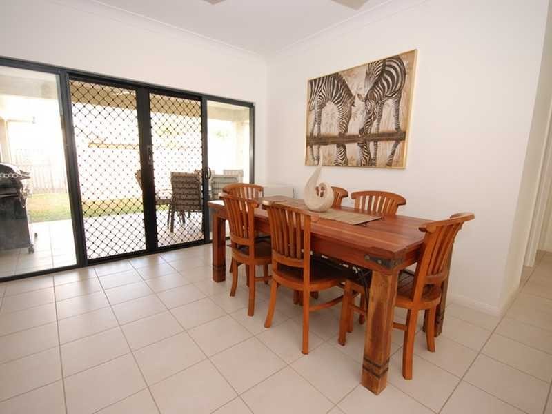 200 Timberlea Drive, Bentley Park QLD 4869