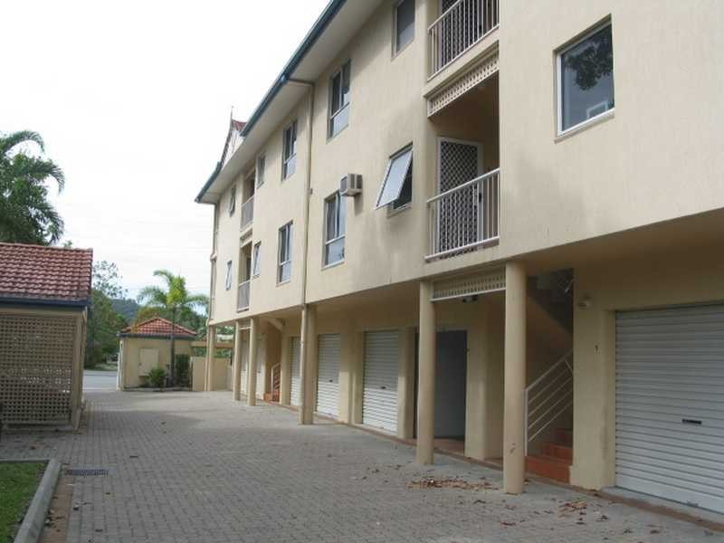 3/5 JAMES STREET, Cairns North QLD 4870