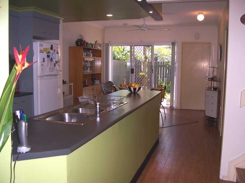 11/17-19 Digger Street, Cairns North QLD 4870