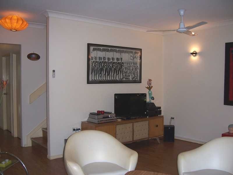 11/17-19 Digger Street, Cairns North QLD 4870