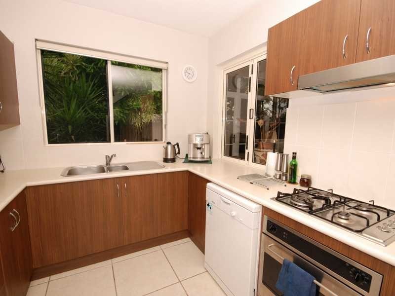 7/15 Thomas Street, Cairns North QLD 4870