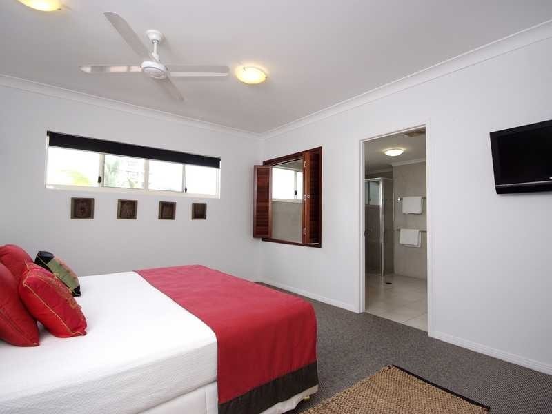 144 Abbott Street, Cairns City QLD 4870