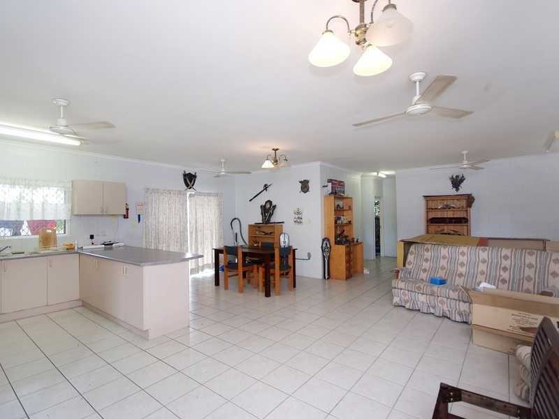 8 English Street, Cairns QLD 4870