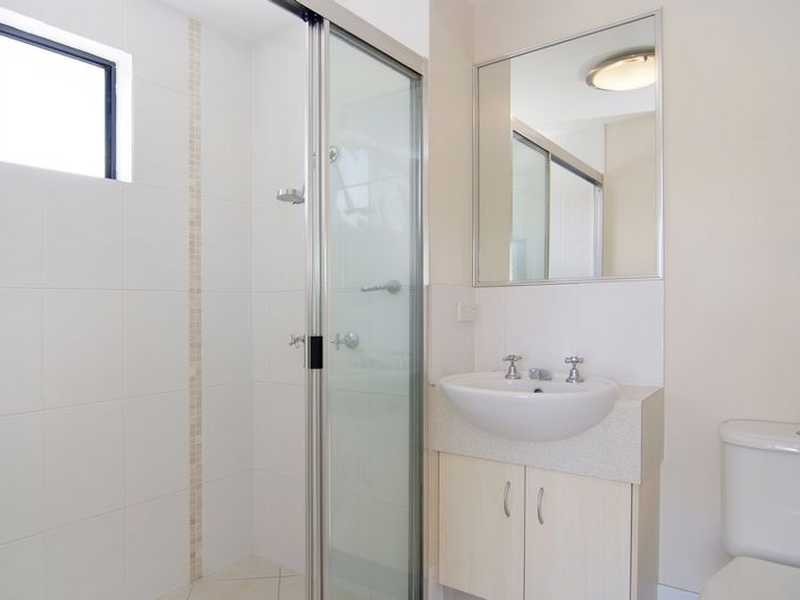 4/6 James Street, Cairns North QLD 4870