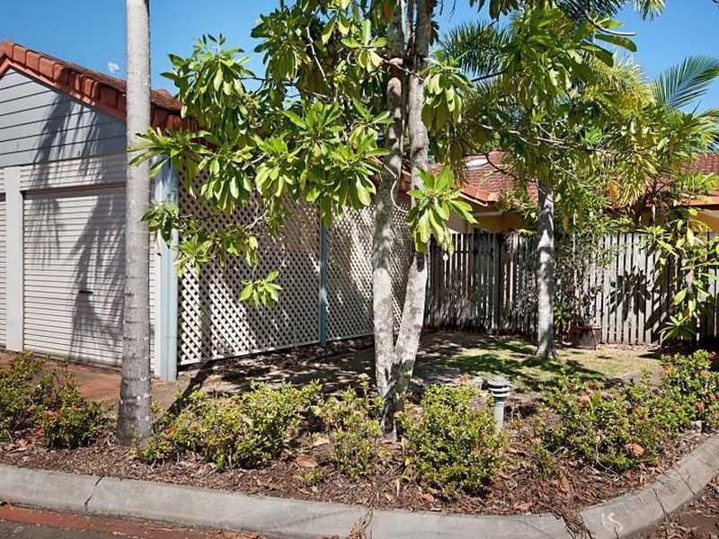3/2-5 Marella Close, Manoora QLD 4870