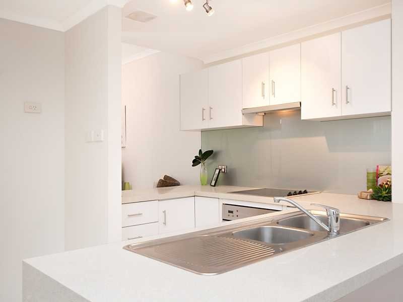 4/193 Mayers Street, Manoora QLD 4870