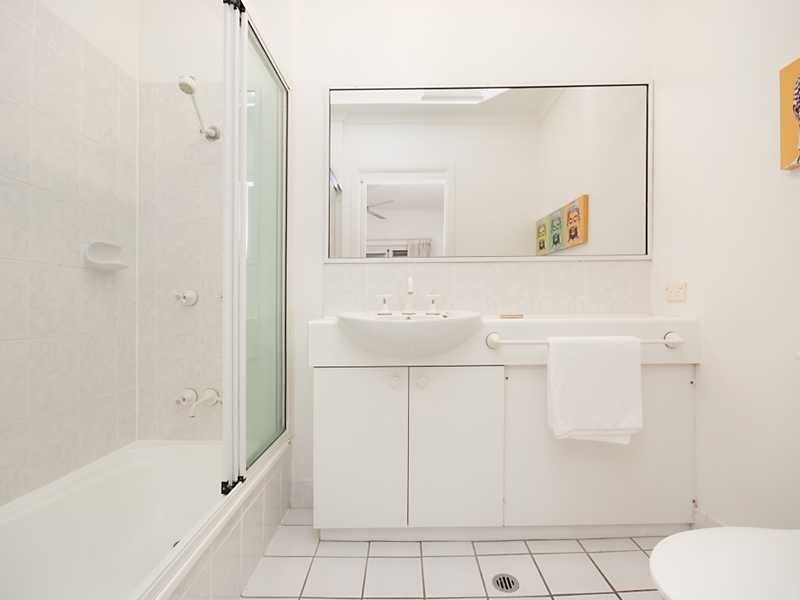 4/193 Mayers Street, Manoora QLD 4870