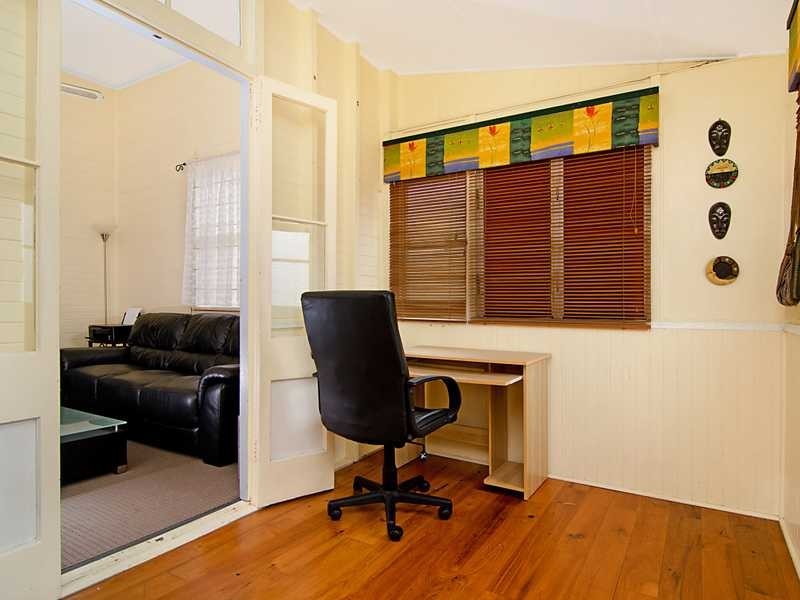 5 Beryl Street, Cairns North QLD 4870