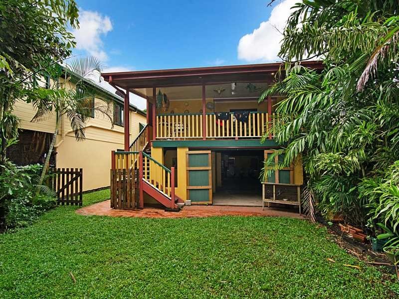 5 Beryl Street, Cairns North QLD 4870