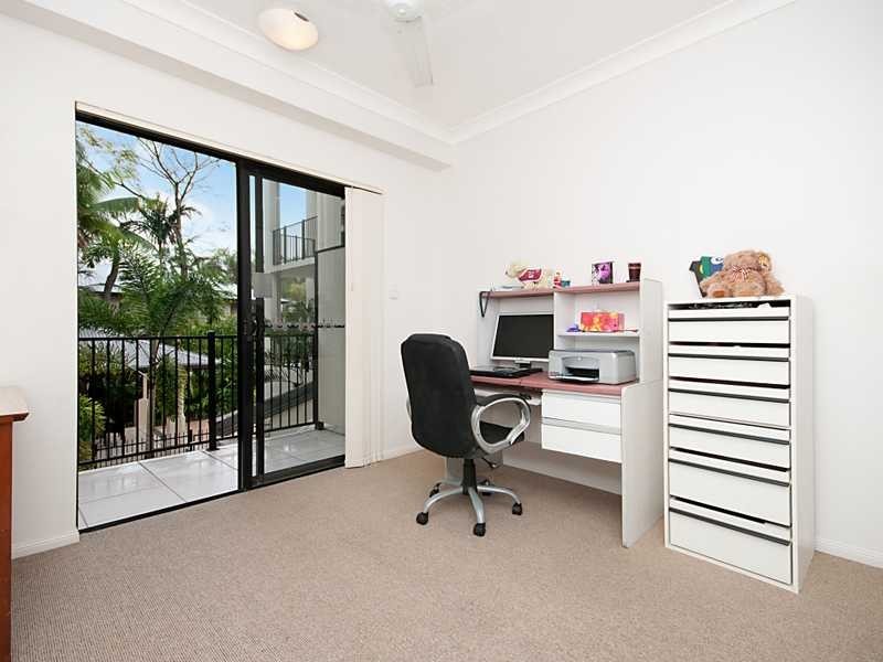 4/182 Spence Street, Cairns QLD 4870