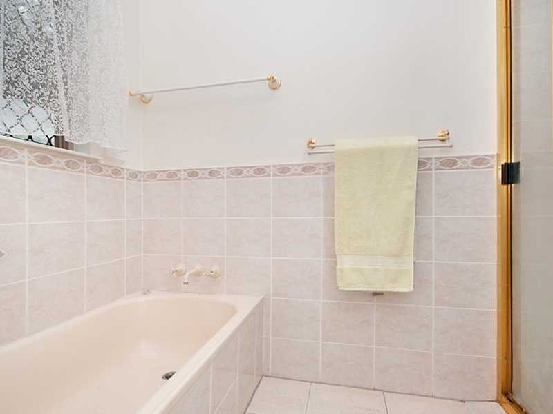 4 Banyan Close, Mount Sheridan QLD 4868