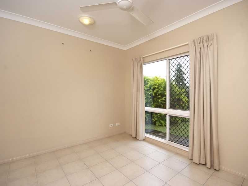 24 Bassett Street, Kanimbla QLD 4870