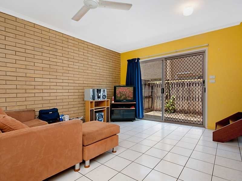 9/5 Grantala Street, Manoora QLD 4870
