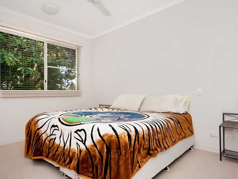 15 Thomas Street, Cairns North QLD 4870