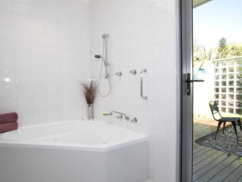 179 The Mountain Way, Sapphire Beach NSW 2450